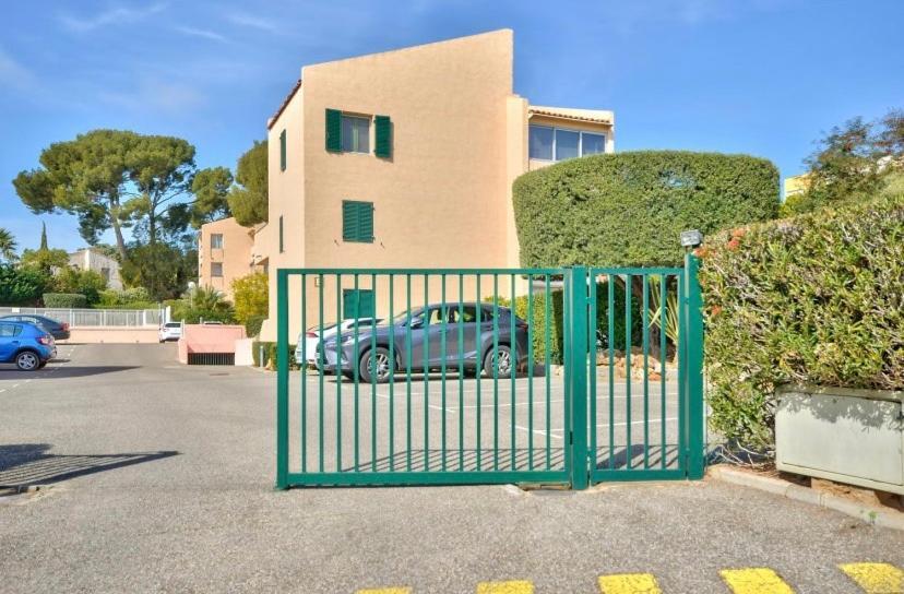 Studio Avec Piscines A 500M De La Plage Bandol Exterior photo